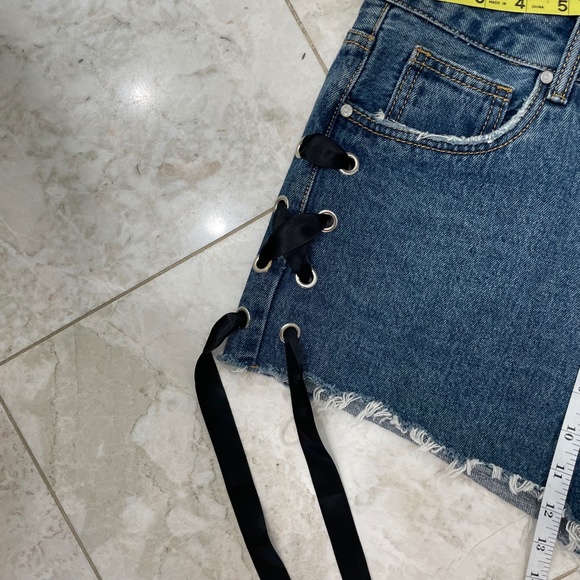 MITI BACI {XL} Jean Shorts Lace-Up Dark Wash NWT - Picture 3 of 9